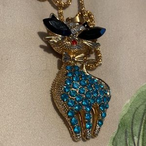 BETSEY JOHNSON Jeweled Cat Pendant NWT 15” Goldtone chain Turquoise & Black